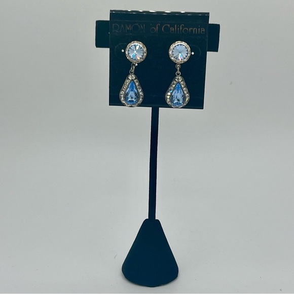 Ramón of California Blue Crystal dangle Earrings - Picture 4 of 7